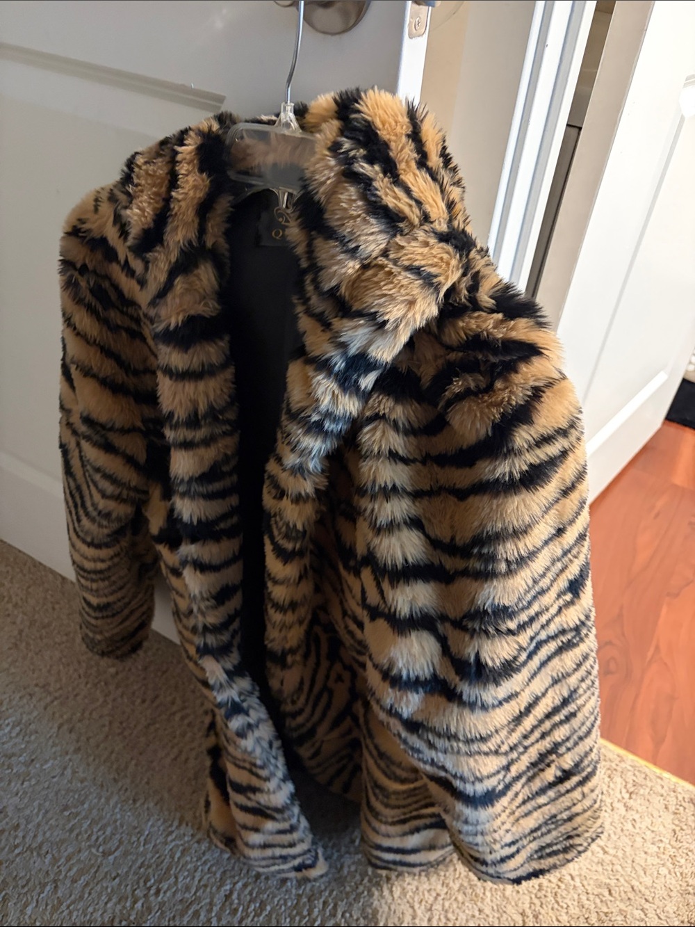 Faux Fur Tiger-Print Ski Jacket - Black & Tan